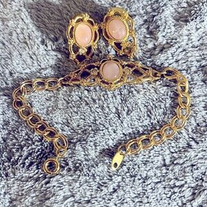VINTAGE Avon Genuine Rose Quartz Gold Tone Bracelet 7.25” And Earrings